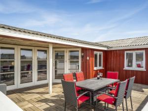 Holiday Home Hansen - 75m from the sea by Interhome