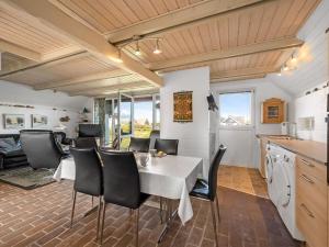 Holiday Home Iines - 200m from the sea by Interhome