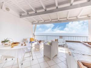 Apartment in Cala Gonone by Dolce Acqua Cliff img2