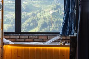 Nayoni Suit Bungalov