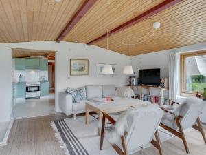 Holiday Home Suki - 650m from the sea by Interhome