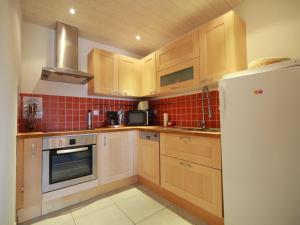 Appartement 3 pièces - 6 pers - Proche pistes et commerces, navette gratuite - FR-1-572-19