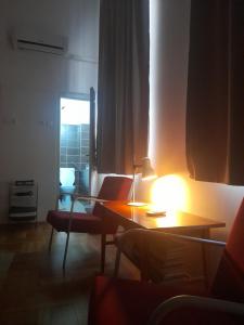 Astoria Center 8