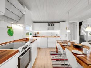 Holiday Home Amandus - 100m from the sea by Interhome