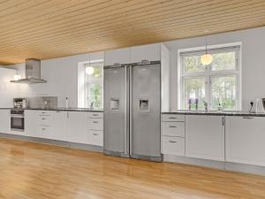 Apartment Eini - 4-5km from the sea by Interhome