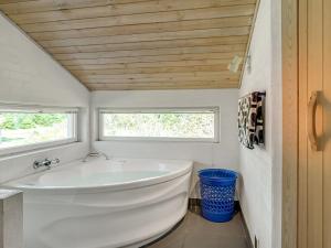 Holiday Home Aslak - 350m from the sea by Interhome