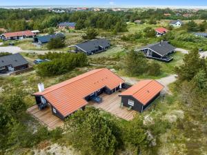 Holiday Home Antto - 900m from the sea by Interhome