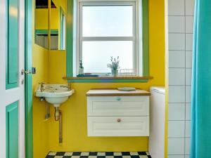 Holiday Home Quirina - 75m from the sea by Interhome