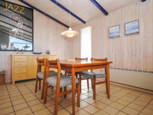 Holiday Home Jerrik - 900m from the sea by Interhome