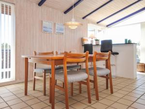 Holiday Home Jerrik - 900m from the sea by Interhome