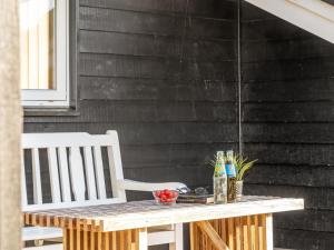 Holiday Home Horsten - 350m from the sea by Interhome