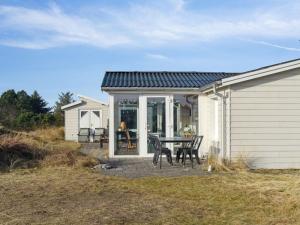 Holiday Home Avelin - 800m from the sea by Interhome