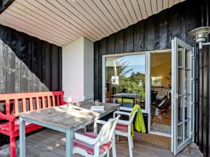 Holiday Home Vivina - 250m from the sea by Interhome