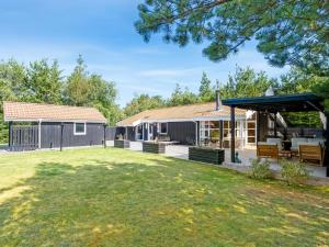 Holiday Home Ansfried - 900m from the sea by Interhome