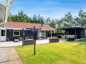 Holiday Home Ansfried - 900m from the sea by Interhome