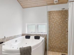 Holiday Home Hunlef - 400m from the sea by Interhome