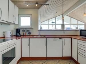 Holiday Home Riste - 450m from the sea by Interhome