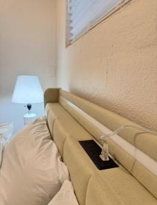 Downtown Miami full apartment with kitchen