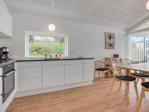 Holiday Home Øgoti - 250m from the sea by Interhome