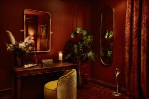 House of Gods Canary Wharf