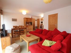 3 pièces cosy : Jardin, Wifi, Parking, 700m des pistes, 50m des commerces - FR-1-572-44