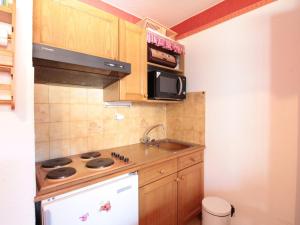 Studio 4 pers avec balcon, proche pistes et commerces, centre village - FR-1-572-165