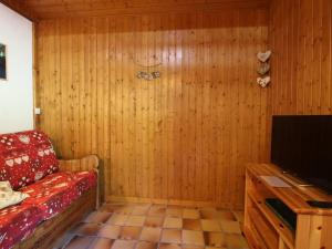 Appartement cosy 5 pers., pied des pistes, balcon est, proche commerces, parking & services - FR-1-572-94