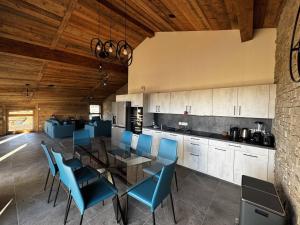 Appartement de standing, au pied des pistes avec parking et WIFI, Les Carroz dArâches - FR-1-572-280