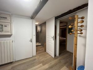 Charmant appartement rénové pour 7 personnes, proche centre et pistes, avec wifi et parking - FR-1-572-287
