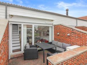 Apartment Skarp - 500m from the sea by Interhome