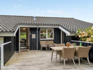 Holiday Home Jara - 700m from the sea by Interhome