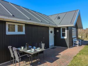 Holiday Home Tilda - 275m from the sea by Interhome