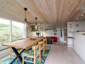 Holiday Home Dyveke - 220m from the sea by Interhome