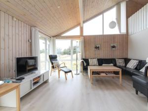 Holiday Home Huno - 400m from the sea by Interhome