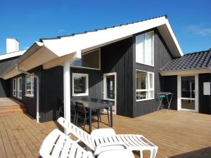 Holiday Home Huno - 400m from the sea by Interhome