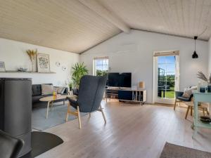 Holiday Home Mata - 700m from the sea by Interhome