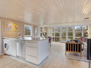 Holiday Home Sande - 450m from the sea by Interhome