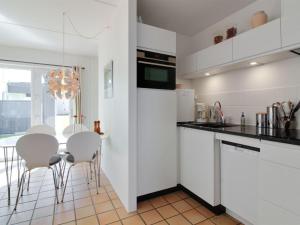 Apartment Alimpij - 150m from the sea by Interhome