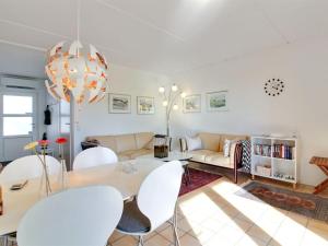 Apartment Alimpij - 150m from the sea by Interhome