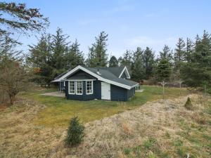 Holiday Home Vaska - 550m from the sea by Interhome