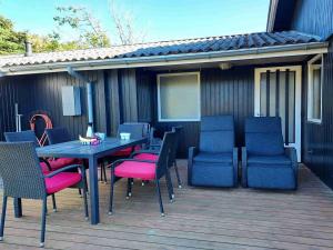 Holiday Home Avia - 500m from the sea by Interhome