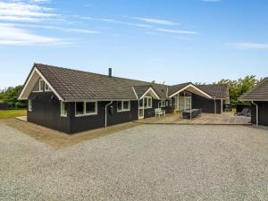 Holiday Home Steen - 800m from the sea by Interhome