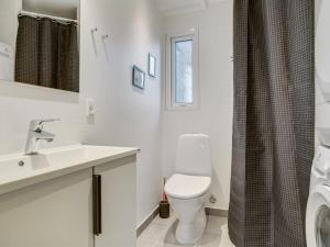 Holiday Home Hilkka - 500m from the sea by Interhome