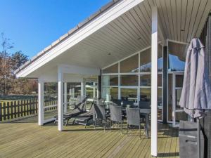 Holiday Home Nynke - 600m from the sea by Interhome