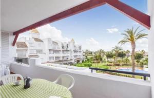Charming Apartment in Rota with Garden and Lake Views, 81 m²