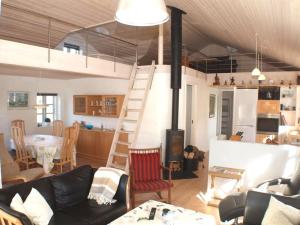 Holiday Home Norman - 150m from the sea by Interhome