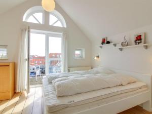 Apartment Varnava - 200m from the sea by Interhome