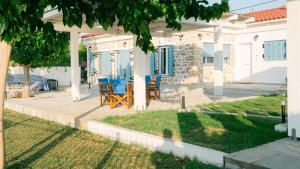 Bluevera sandy beachfront villa-Aidipsos bay