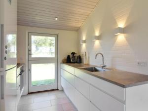 Holiday Home Alberga - 700m from the sea by Interhome