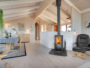 Holiday Home Riana - 375m from the sea by Interhome